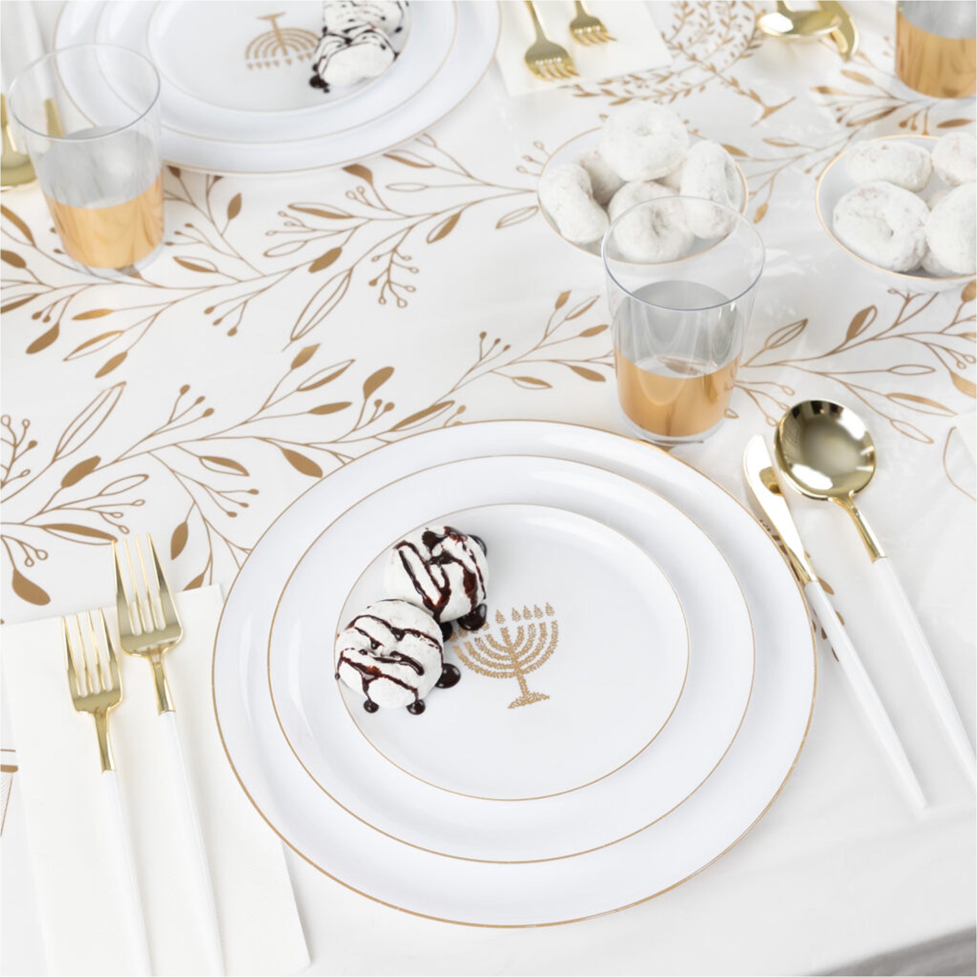 Chanukah Table Cover White/Gold 54″x108″